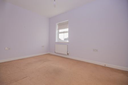 3 bedroom end of terrace house - Photo 2