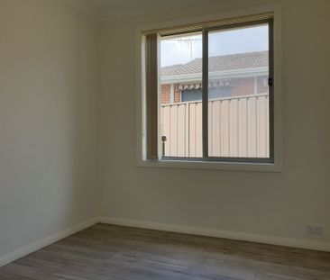 WELL-PRESENTED 2/3 BEDROOM HOUSE FOR RENT (WATER USAGE INCLUDED) - Photo 4