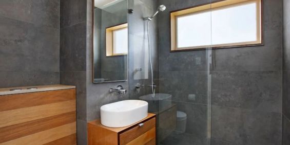 Renovated Apartment with Views - 5 Month Lease - Photo 3