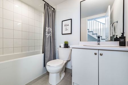 For Lease - 15 Canton Lane, Whitchurch-Stouffville, Ontario - Photo 3