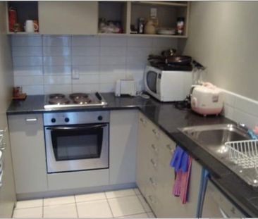 Fully Furnished Unit In Central Location - Photo 2