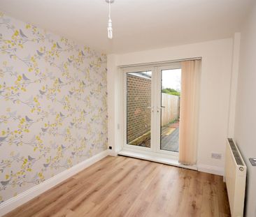 3 bed house to rent in Deneside, Jarrow, NE32 - Photo 3