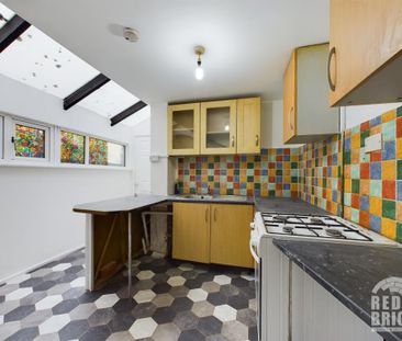 3 bedroom terraced house to rent - Photo 2