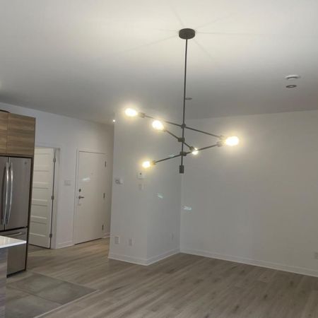 4 1/2 à louer - Photo 3