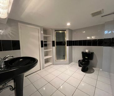 For Lease - 138 Venetian Crescent Unit# Basement, Vaughan, Ontario - Photo 3