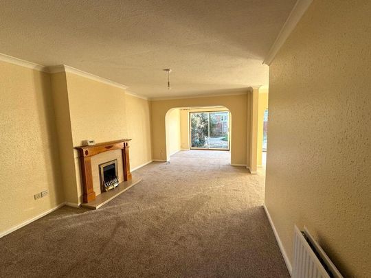 3 bedroom semi-detached house to rent - Photo 1