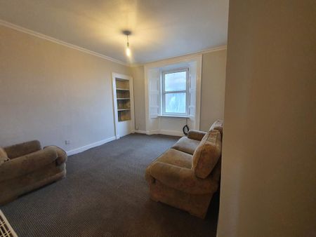 3 bedroom flat to rent - Photo 5