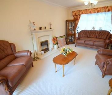 4 bedroom detached house to rent - Photo 3
