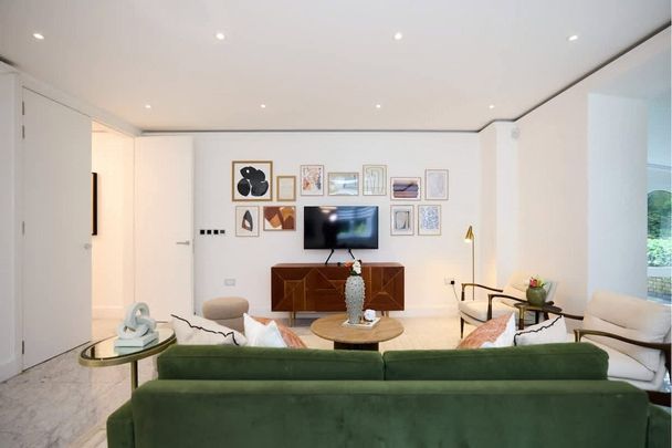 Avenue Road, London, NW8 flat to rent - Photo 1