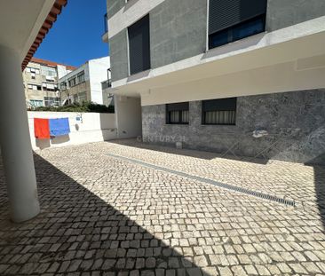 Excelente Apartamento T2 rmobilado recente c/ garagem (Lavradio) - Photo 4