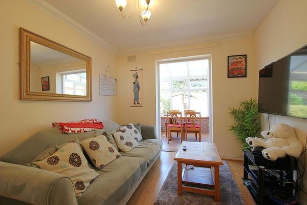 5 bedroom semi-detached house to rent - Photo 1