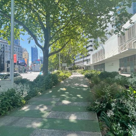 2 bedroom apartment with 2 parking - Photo 3