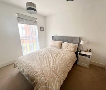 2 bedroom flat to rent - Photo 4