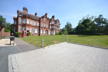 Price £4,200 pcm - Available 01/07/2025 - Furnished - Photo 2