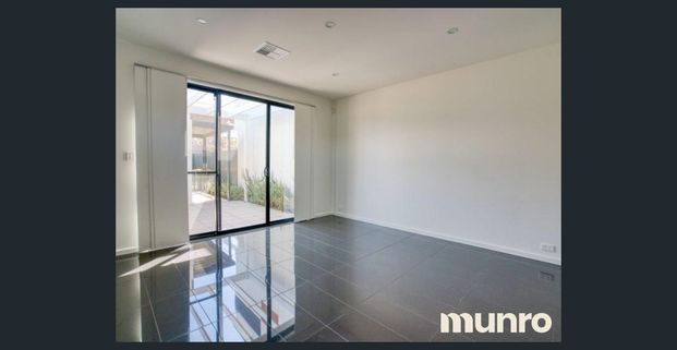 Modern Townhouse - Photo 1