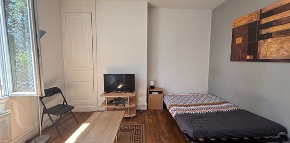 "LE VOYAGEUR" - Location Appartement tours : 22.7 m2 - Photo 2