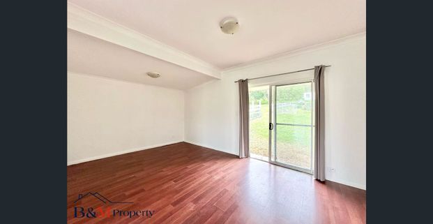 Two beds in a big Farm with amazing views from every area - Photo 1