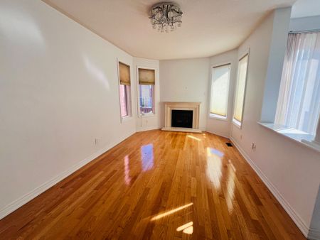 For Lease - 27 Thistle Avenue, Richmond Hill, Ontario - Photo 4