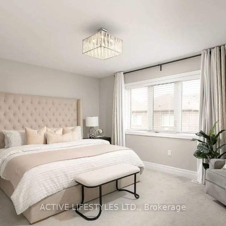 Detached Home For Lease | W9250779 - Photo 1