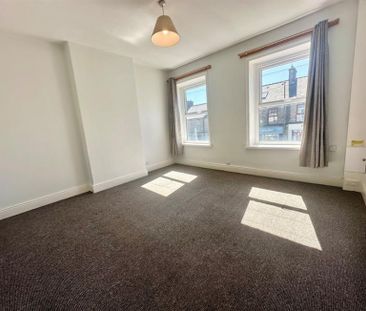 1 Bedroom Apartment To Let - Photo 3