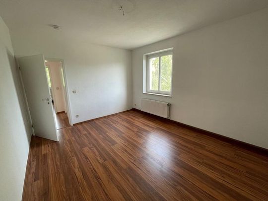 Sonnige Wohnung mit Arbeitszimmer gesucht? - Foto 1