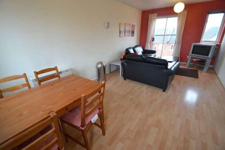 Stretford Road, Hulme, Manchester, M15 - Photo 2