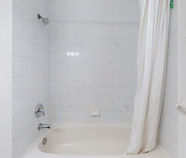 For Lease - 76 Spooner Crescent, Cambridge, Ontario - Photo 3