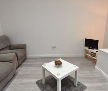 3 bedroom House in Elizabeth Street, Leeds - Photo 1