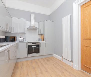2 bedroom apartment to rent - Photo 6