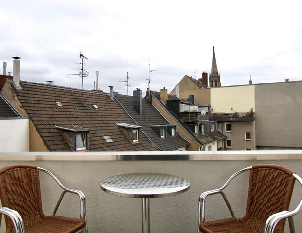 Mitten im Quartier Latäng - Schickes Apartment mit Balkon - Photo 1