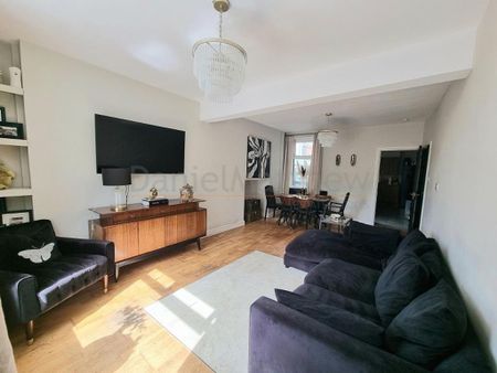 3 bedroom terraced house to rent - Photo 3