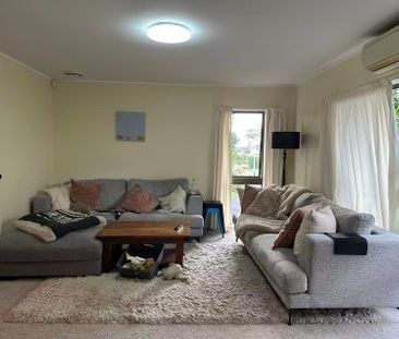 HANDY - PRIVATE LOCATION - Photo 3