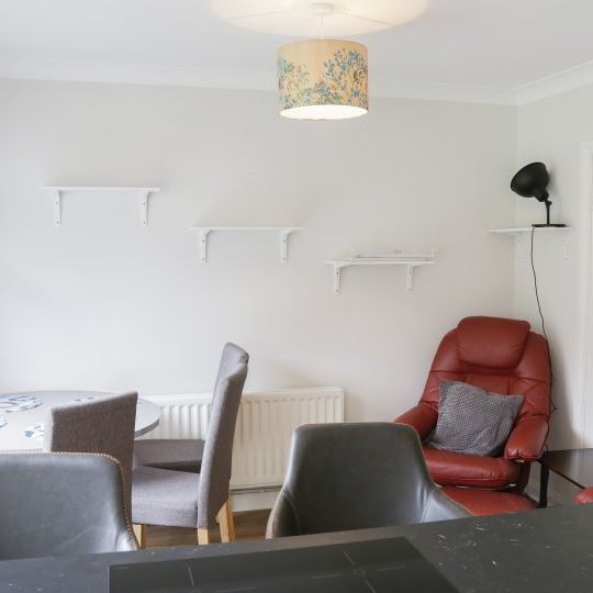 Room for rent in 4-bedroom house in Stoneybatter, Dublin - Photo 1