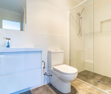 76B Chuculba Crescent, Giralang ACT 2617 - Townhouse For Rent | Domain - Photo 5