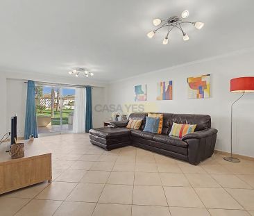 House T4 in Quarteira, Loulé - Photo 5