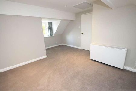 West Farm House, Corton, Warminster, BA12 - Photo 2