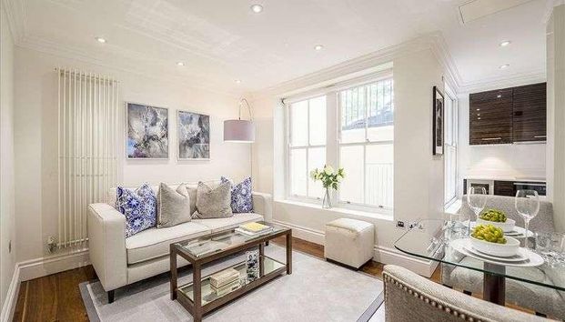 Flat, Garden House, - Kensington Gardens Square, London, W2 - Photo 1