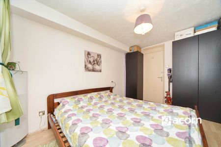 Burnt Ash Hill, London, SE12 - Photo 4