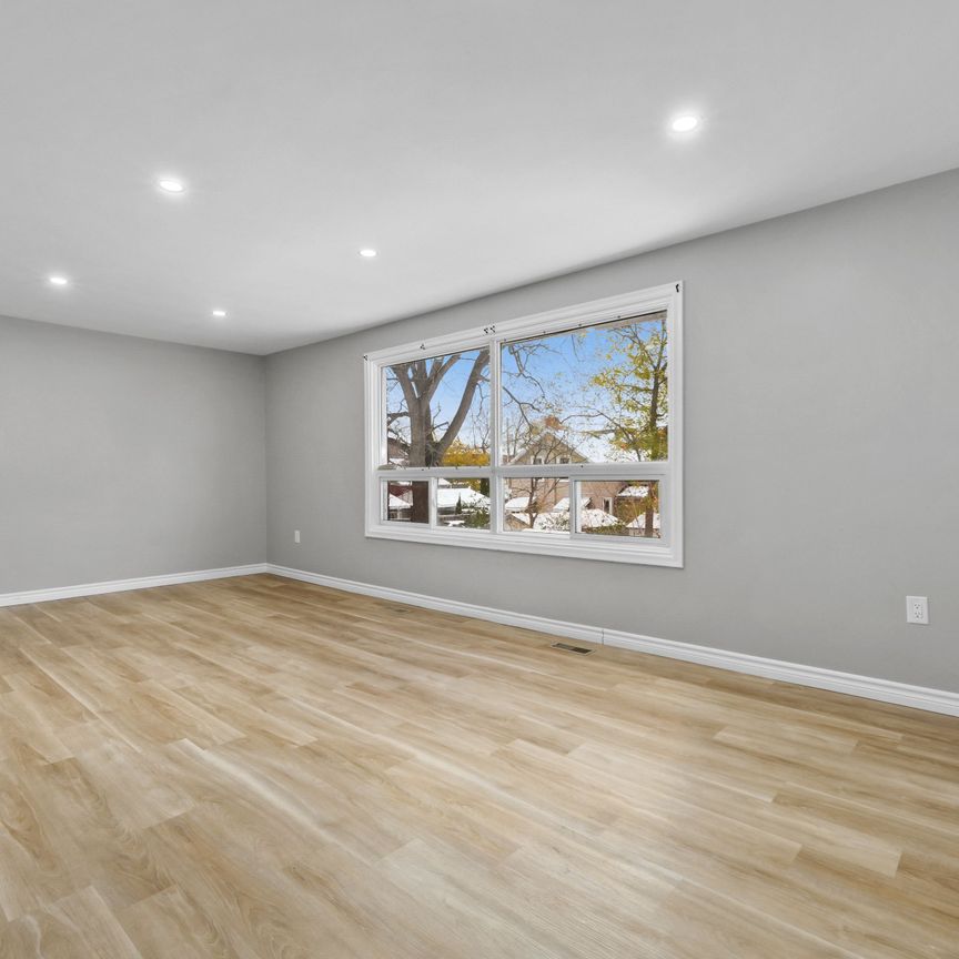 For Lease - 176 Sydenham Street Unit# Upper, Cobourg, Ontario - Photo 1