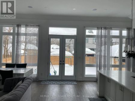 89 CADORNA AVENUE - Photo 2