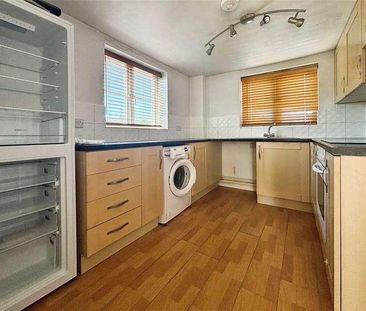 Padstow Road, Churchward, Swindon, SN2 - Photo 3