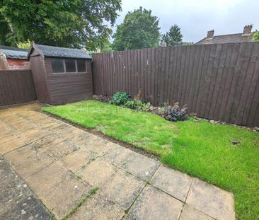 2 bedroom semi-detached bungalow to rent - Photo 6