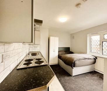 Studio to rent - Photo 5