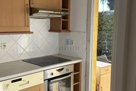 A Louer ! 2 Pièces Vide à Golfe Juan - Photo 2