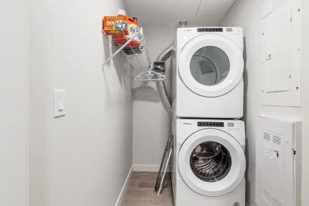 Harrison Marda Loop — 2 Bedrooms Apartment - Photo 4