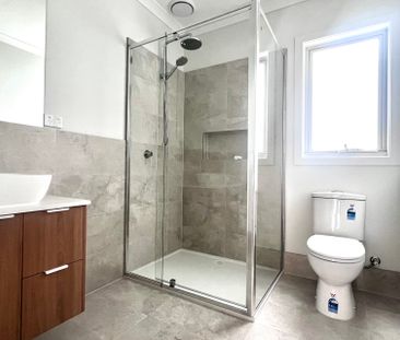 1 & 2 Brand New Modern Townhouses – Be the First to Move In! - Photo 6