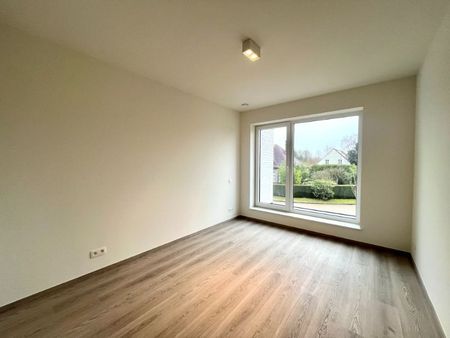 NIEUWBOUWWONING MET 3 SLAAPKAMERS, TUIN EN CARPORT - Photo 2