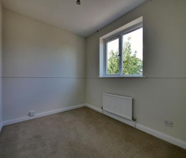 5 bedroom detached house to rent - Photo 2