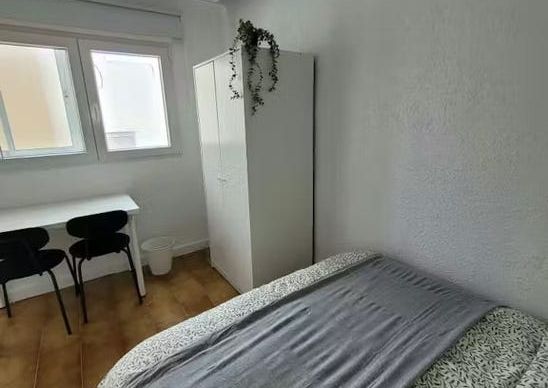 Carrer de Sant Fermí, Torrent, Valencian Community 46900