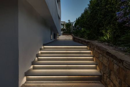 4 bedroom luxury Villa for rent in Estepona, Spain - Photo 5